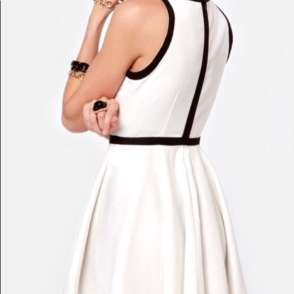 Black and White Dress - Picture 2 of 5